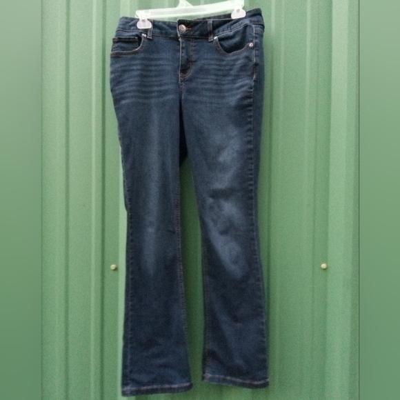 Women's Maurices Blue Jeans Size 6 Straight Leg Dark Wash - Picture 1 of 3